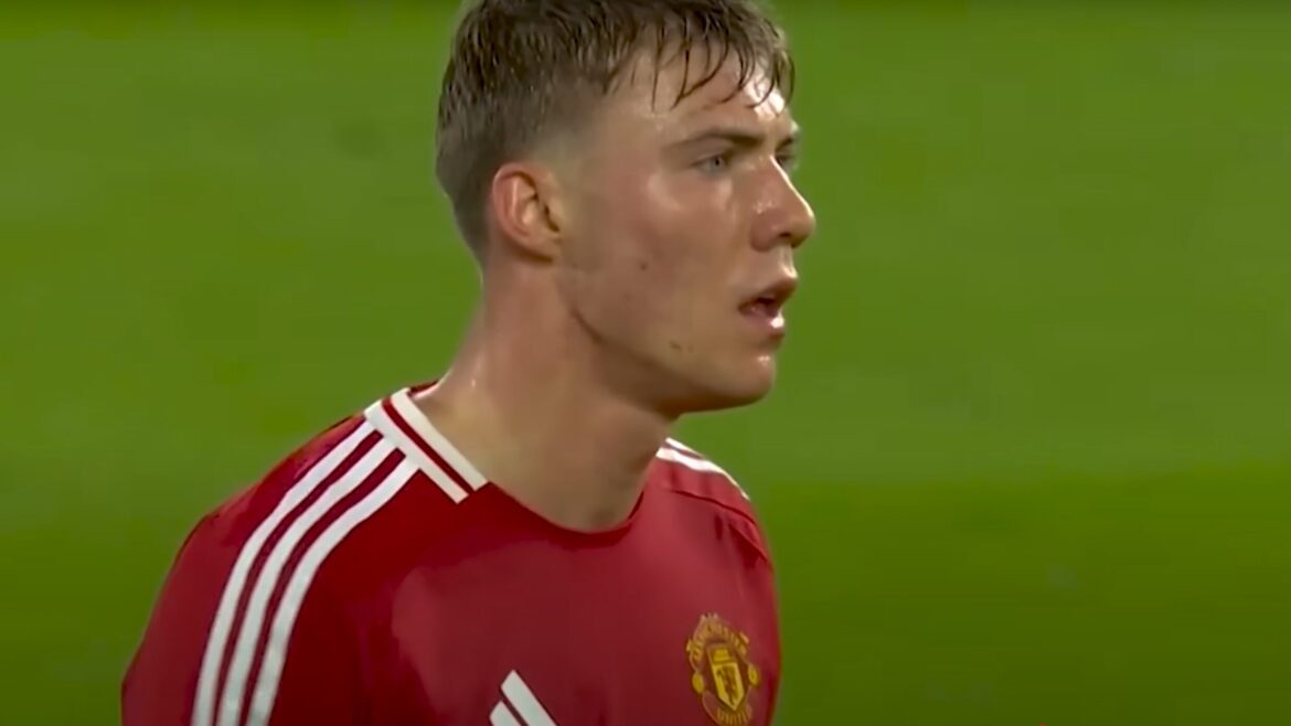 Rasmus Hojlund in manchester united Rasmus Hojlund in Manchester United